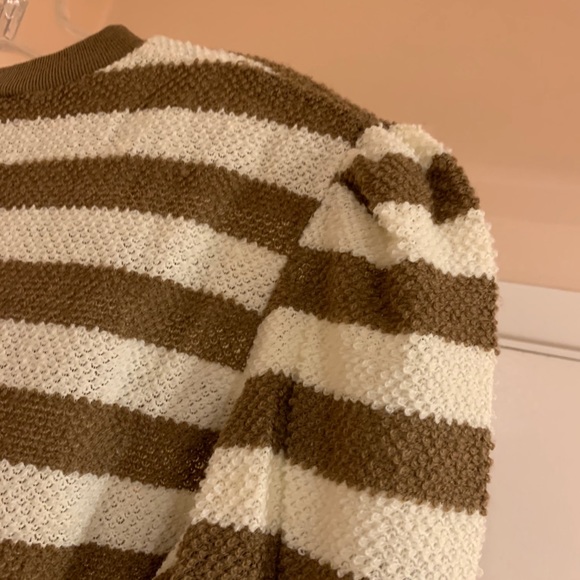 70s era Puffy Shoulder Sweater Size Med Acrylic - Picture 2 of 6